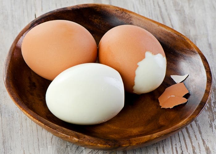 Cómo cocinar huevos duros