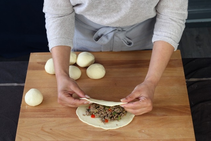 Empanadillas turcas rellenas de carne, receta paso a paso