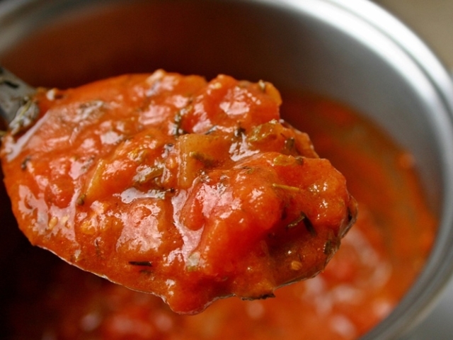 Descubre la receta de salsa marinara, ideal para realzar el sabor de muchos  platillos