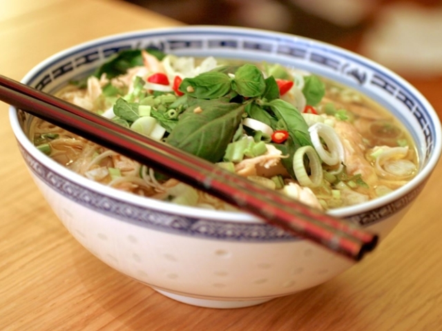 Receta de Pho de ternera, típica de Vietnam