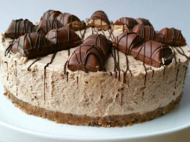 Cheesecake con chocolate Kinder, receta paso a paso