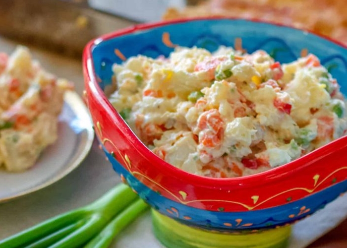 Receta de ensalada rusa con remolacha